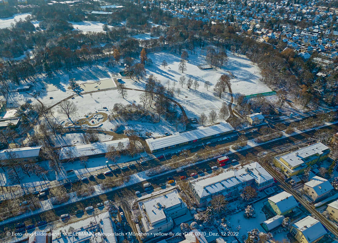 12.12.2022 -  Ostparksee mit Umgebung in Neuperlach